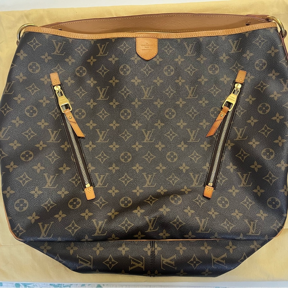Louis Vuitton Delightful GM Monogram Large Tote
Priced to sell
